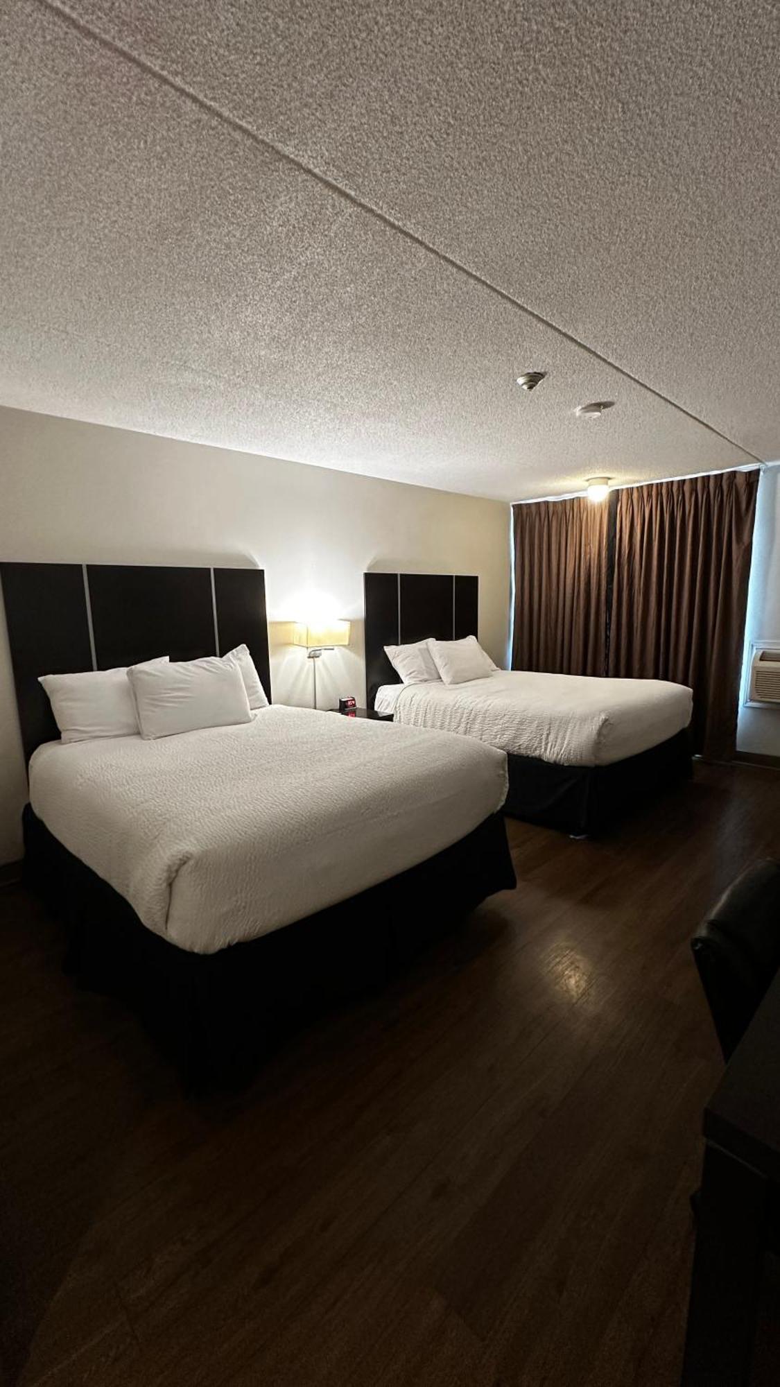 Ramada Plaza By Wyndham Niagarawatervallen Buitenkant foto